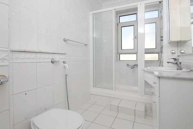  Image of 5 bedroom Flat to rent in Lancaster Gate London W2 at Barrie House  Lancaster Gate, W2 3QJ