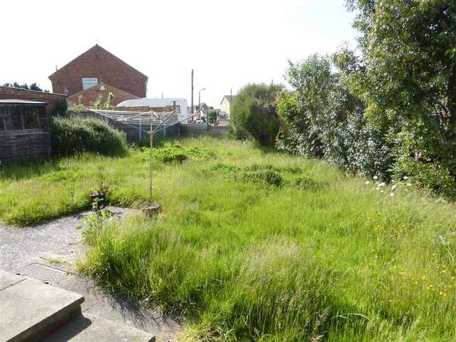  Image of 2 bedroom Bungalow for sale in Barton Hill Drive Minster on Sea Sheerness ME12 at Minster On Sea Sheerness Sheerness, ME12 3ND