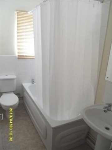  Image of 1 bedroom Flat to rent in Bath Buildings Bristol BS6 at Bath Buildings Montpelier Bristol, BS6 5PU