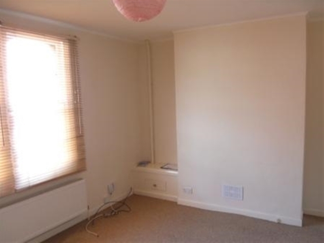  Image of 1 bedroom Flat to rent in Bath Buildings Bristol BS6 at Bath Buildings Montpelier Bristol, BS6 5PU