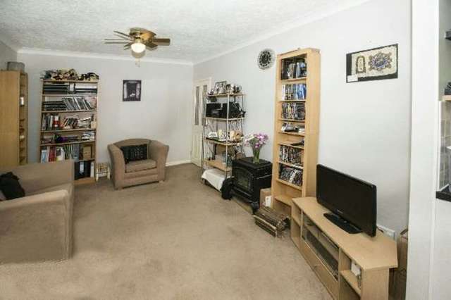  Image of 1 bedroom Flat for sale in Bath Road Tilehurst Reading RG30 at Bath Road  Reading, RG30 2BL