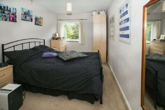  Image of 1 bedroom Flat for sale in Bath Road Tilehurst Reading RG30 at Bath Road  Reading, RG30 2BL