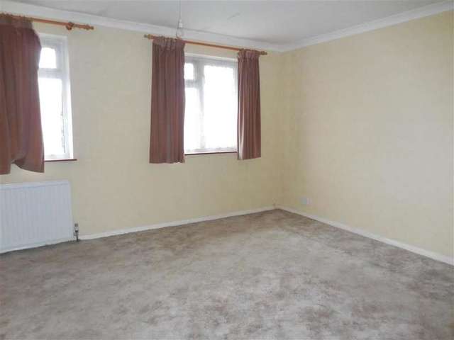  Image of 2 bedroom End of Terrace for sale in Bathurst Road Staplehurst Tonbridge TN12 at Staplehurst Kent Staplehurst, TN12 0LQ