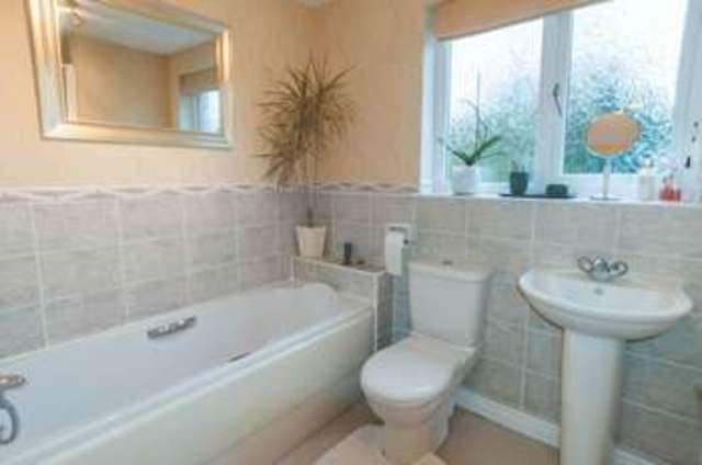 Image of 5 bedroom Detached house to rent in Batsmans Drive Rushden NN10 at Batsmans Drive  Rushden, NN10 6EW