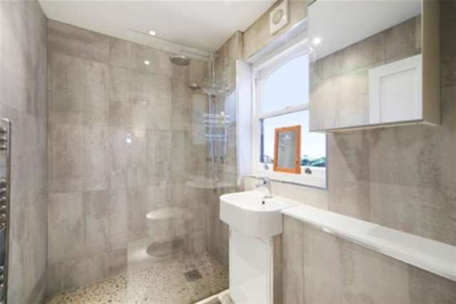 Image of 1 bedroom Flat to rent in Beaufort Street London SW3 at London, SW3 5AQ
