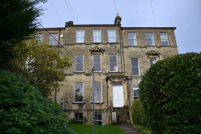  Image of 1 bedroom Flat to rent in Beaufort Villas Bath BA1 at Beaufort Villas Claremont Road Bath, BA1 6LY
