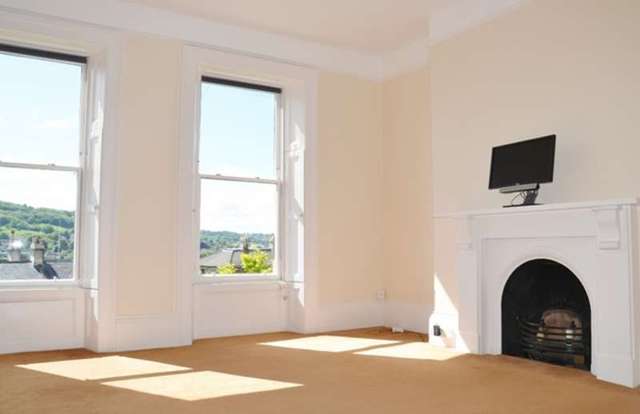  Image of 1 bedroom Flat to rent in Beaufort Villas Bath BA1 at Beaufort Villas Claremont Road Bath, BA1 6LY
