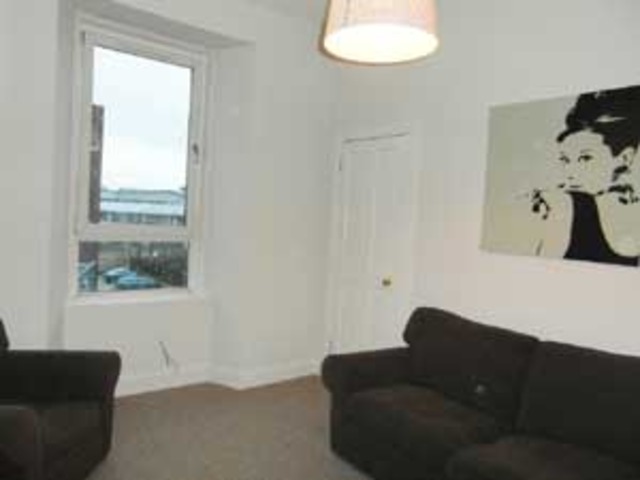  Image of 1 bedroom Flat to rent in Beaverhall Road Edinburgh EH7 at Broughton Edinburgh Edinburgh, EH7 4JE