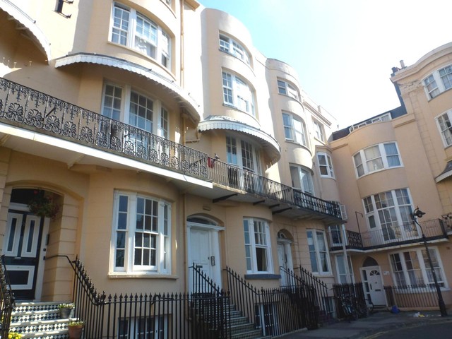  Image of 1 bedroom Ground Flat to rent in Bedford Square Brighton BN1 at 24 Bedford Square  Brighton, BN1 2PL