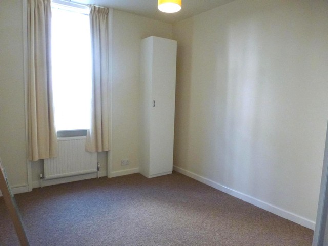  Image of 1 bedroom Ground Flat to rent in Bedford Square Brighton BN1 at 24 Bedford Square  Brighton, BN1 2PL