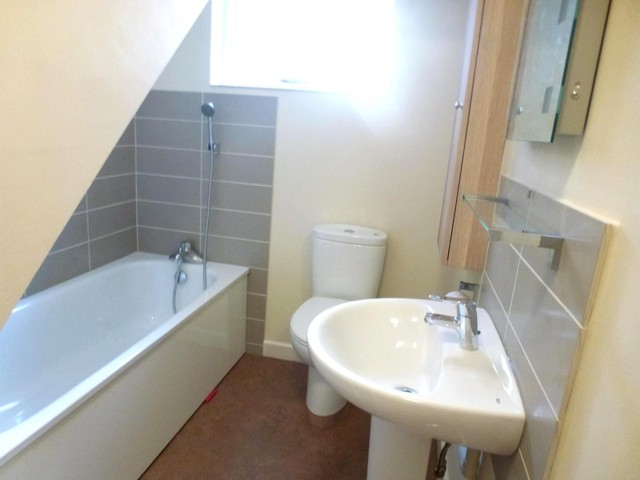  Image of 1 bedroom Ground Flat to rent in Bedford Square Brighton BN1 at 24 Bedford Square  Brighton, BN1 2PL