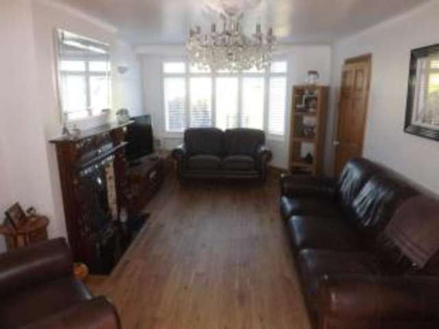  Image of 3 bedroom Semi-Detached house for sale in Park Lane Bedhampton Havant PO9 at Bedhampton Havant Bedhampton, PO9 3HN