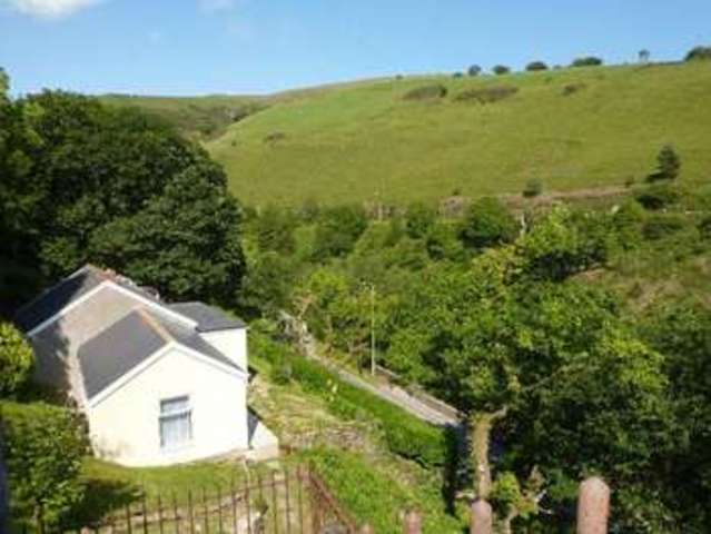  Image of 3 bedroom Detached house to rent in Beech Road Pontyrhyl Bridgend CF32 at Beech Road Pontyrhyl Bridgend, CF32 8AJ