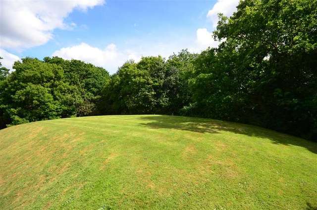  Image of 2 bedroom Flat for sale in Belgrave Road London E11 at Wanstead London Wanstead, E11 3RE