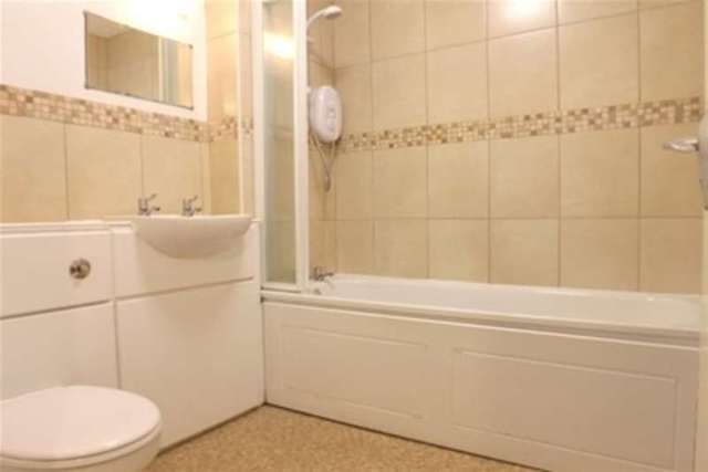  Image of 2 bedroom Flat to rent in Belle Vue Gardens Brighton BN2 at Brighton, BN2 0AN