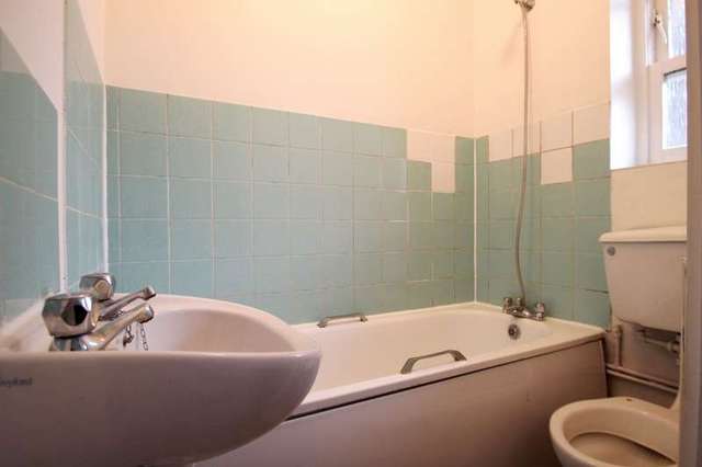  Image of House Share to rent in Rochester Square London NW1 at Rochester Square  London, NW1 9EJ