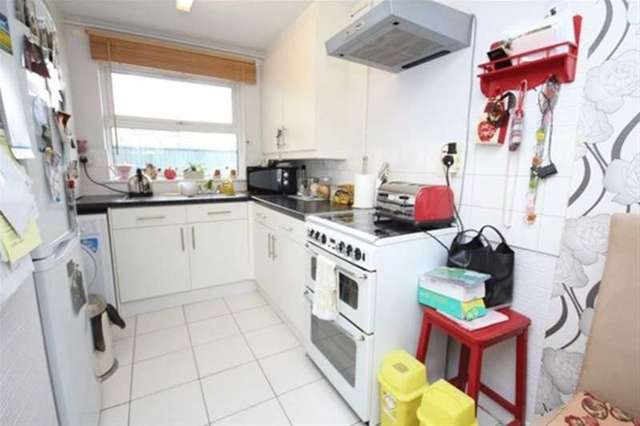  Image of 1 bedroom Flat for sale in Bethnal Green Road London E2 at London, E2 0AZ