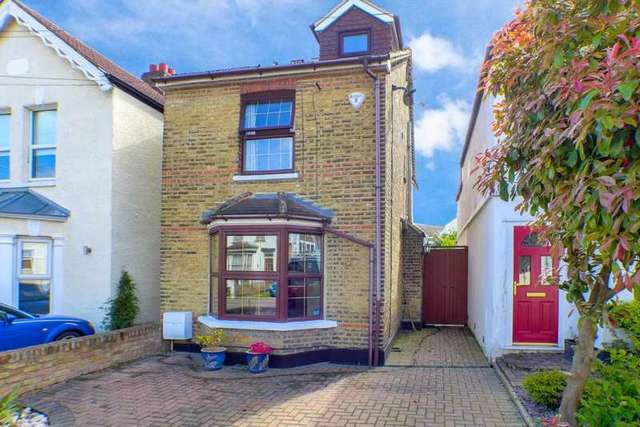  Image of 4 bedroom Detached house for sale in Birkbeck Road Sidcup DA14 at Birkbeck Road  Sidcup, DA14 4DE