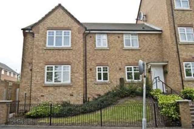  Image of 2 bedroom Flat for sale in Birmingham Road Oldbury B69 at Birmingham Road  Oldbury, B69 4EW