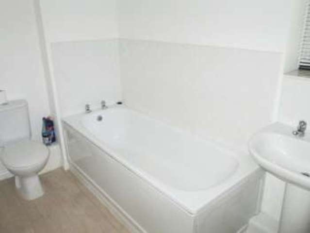  Image of 2 bedroom Flat for sale in Birmingham Road Oldbury B69 at Birmingham Road  Oldbury, B69 4EW