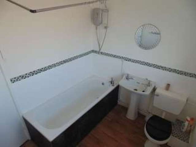  Image of 1 bedroom Flat to rent in Birmingham Road Wylde Green Sutton Coldfield B72 at Birmingham Road  Sutton Coldfield, B72 1AT