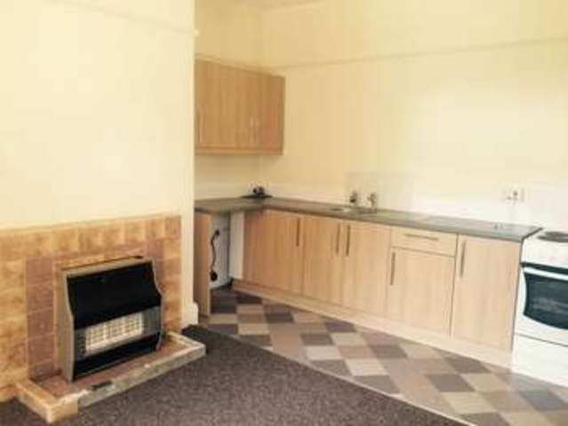  Image of 2 bedroom Terraced house to rent in Blacker Road North Birkby Huddersfield HD1 at Blacker Road North  Huddersfield, HD1 5HQ