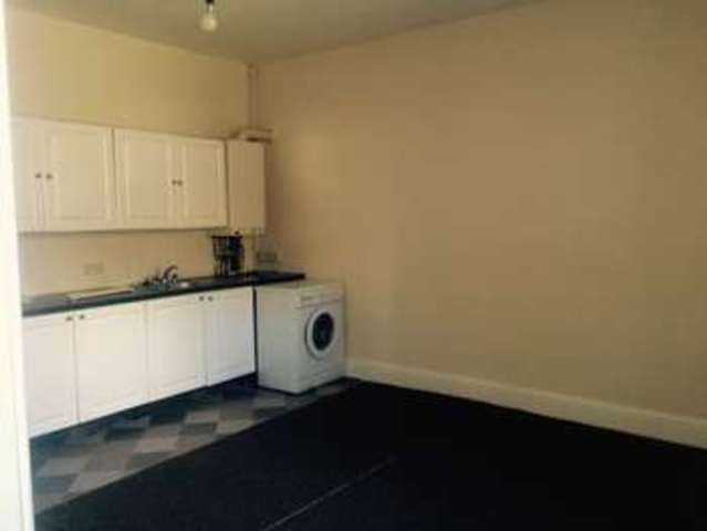  Image of 1 bedroom Terraced house to rent in Blacker Road North Birkby Huddersfield HD1 at Blacker Road North  Huddersfield, HD1 5HQ