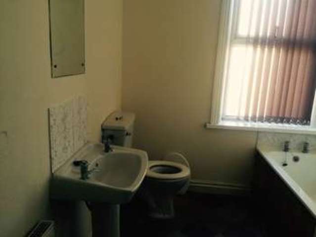  Image of 1 bedroom Terraced house to rent in Blacker Road North Birkby Huddersfield HD1 at Blacker Road North  Huddersfield, HD1 5HQ