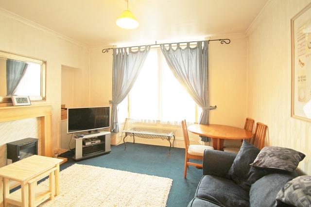  Image of 1 bedroom Flat to rent in Blackness Road Dundee DD2 at West End Dundee Dundee, DD2 1RS