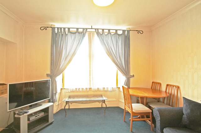  Image of 1 bedroom Flat to rent in Blackness Road Dundee DD2 at West End Dundee Dundee, DD2 1RS