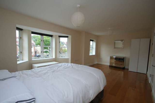  Image of 2 bedroom Apartment to rent in Blandford Avenue Oxford OX2 at Blandford Avenue  Oxford, OX2 8EA