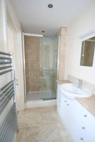  Image of 2 bedroom Apartment to rent in Blandford Avenue Oxford OX2 at Blandford Avenue  Oxford, OX2 8EA