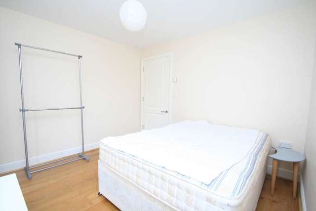  Image of 2 bedroom Apartment to rent in Blandford Avenue Oxford OX2 at Blandford Avenue  Oxford, OX2 8EA