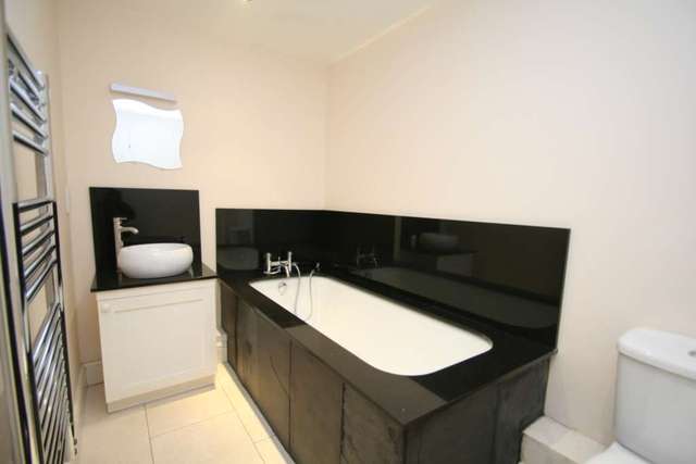  Image of 2 bedroom Apartment to rent in Blandford Avenue Oxford OX2 at Blandford Avenue  Oxford, OX2 8EA