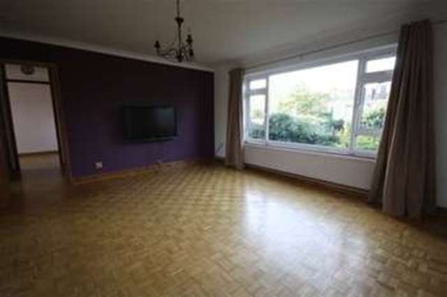 Image of 2 bedroom Flat to rent in Horn Lane Woodford Green IG8 at Blenheim Court, Horn Lane  Woodford Green, IG8 9AQ