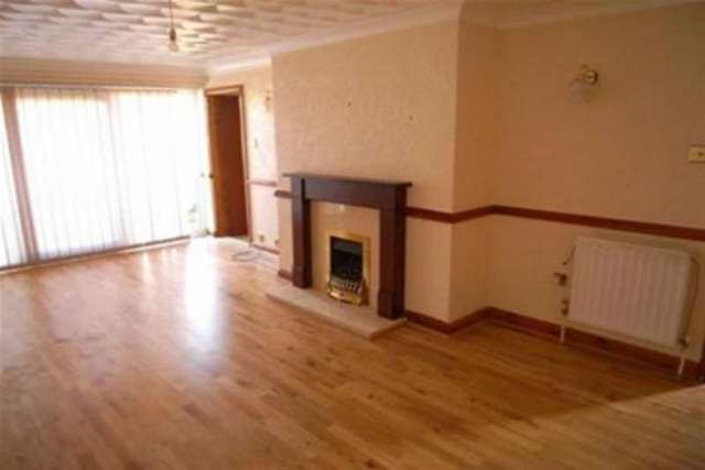  Image of 3 bedroom Semi-Detached house to rent in Freemans Road Bodicote Banbury OX15 at Banbury, OX15 4DT
