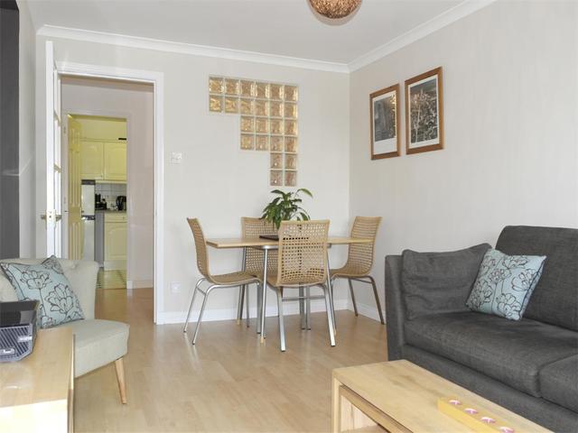  Image of 3 bedroom Flat to rent in Bonnethill Place Dundee DD1 at City Centre Dundee Dundee, DD1 2AD