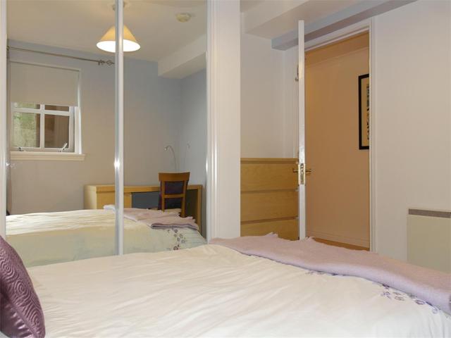  Image of 3 bedroom Flat to rent in Bonnethill Place Dundee DD1 at City Centre Dundee Dundee, DD1 2AD