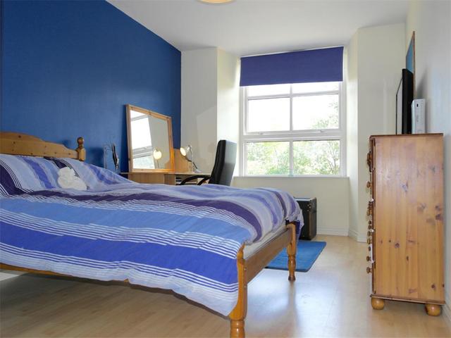  Image of 3 bedroom Flat to rent in Bonnethill Place Dundee DD1 at City Centre Dundee Dundee, DD1 2AD