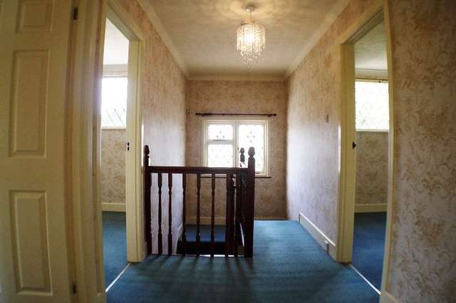  Image of 4 bedroom Detached house to rent in Petersfield Road Boscombe Bournemouth BH7 at Boscombe East Bournemouth, BH7 6QE