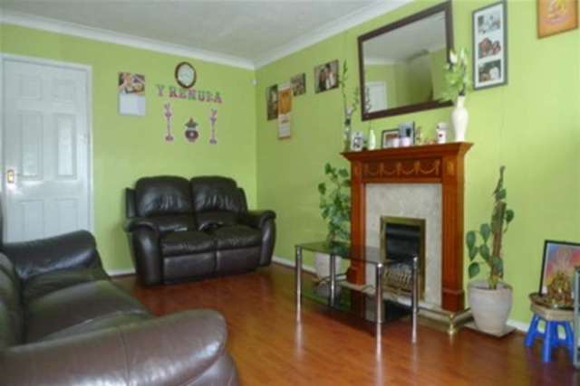 Image of 3 bedroom Semi-Detached house to rent in Boswell Drive Walsgrave on Sowe Coventry CV2 at Coventry, CV2 2DH