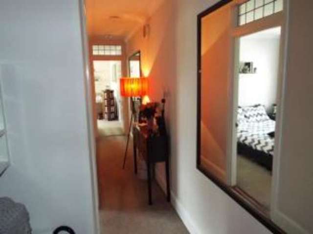 Image of 1 bedroom Flat for sale in Montfort College Botley Road Romsey SO51 at Botley Road Romsey Romsey, SO51 5PL