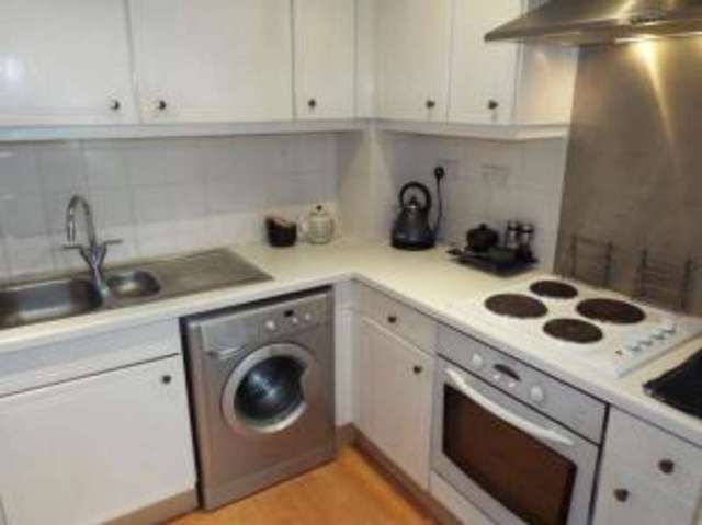  Image of 1 bedroom Flat for sale in Montfort College Botley Road Romsey SO51 at Botley Road Romsey Romsey, SO51 5PL