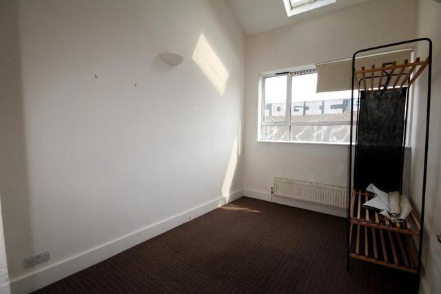  Image of 2 bedroom Flat to rent in Bradbury Mews London N16 at Dalston  London, N16 8JW