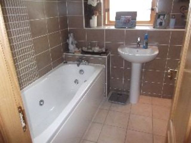  Image of 4 bedroom Detached house to rent in Bramble Wynd Port Glasgow PA14 at Langbank Inverclyde Inverclyde, PA14 6RB