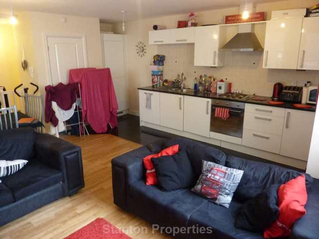  Image of 3 bedroom Apartment to rent in Bridgewater Street Manchester M3 at Bridgewater Street Castlefield Manchester, M3 4NH
