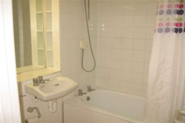  Image of 1 bedroom Studio flat to rent in Downes Street Bridport DT6 at Bridport, DT6 3JR