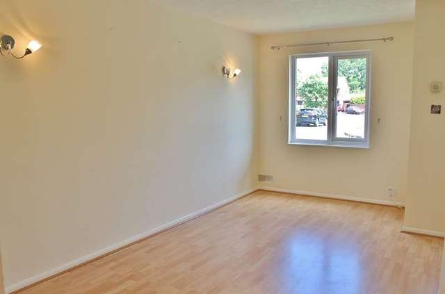  Image of 2 bedroom Semi-Detached house to rent in Broad Hinton Twyford Reading RG10 at Twyford, RG10 0LP