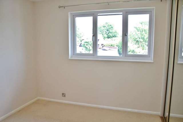  Image of 2 bedroom Semi-Detached house to rent in Broad Hinton Twyford Reading RG10 at Twyford, RG10 0LP