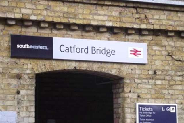  Image of 1 bedroom Detached house to rent in Broadfield Road London SE6 at London, SE6 1TH